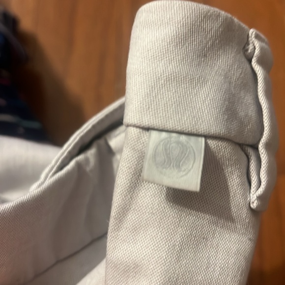 Men’s khaki Lulu shorts - Picture 3 of 4